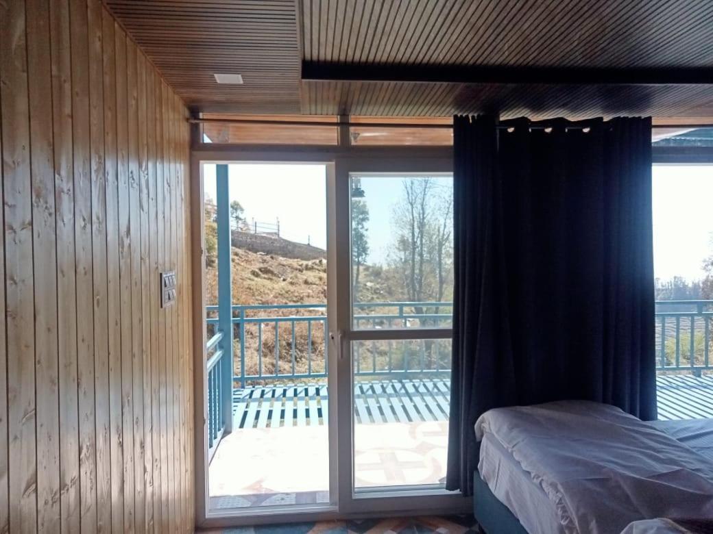 Silver Dew Resorts And Restaurant Dhanaulti Exteriér fotografie