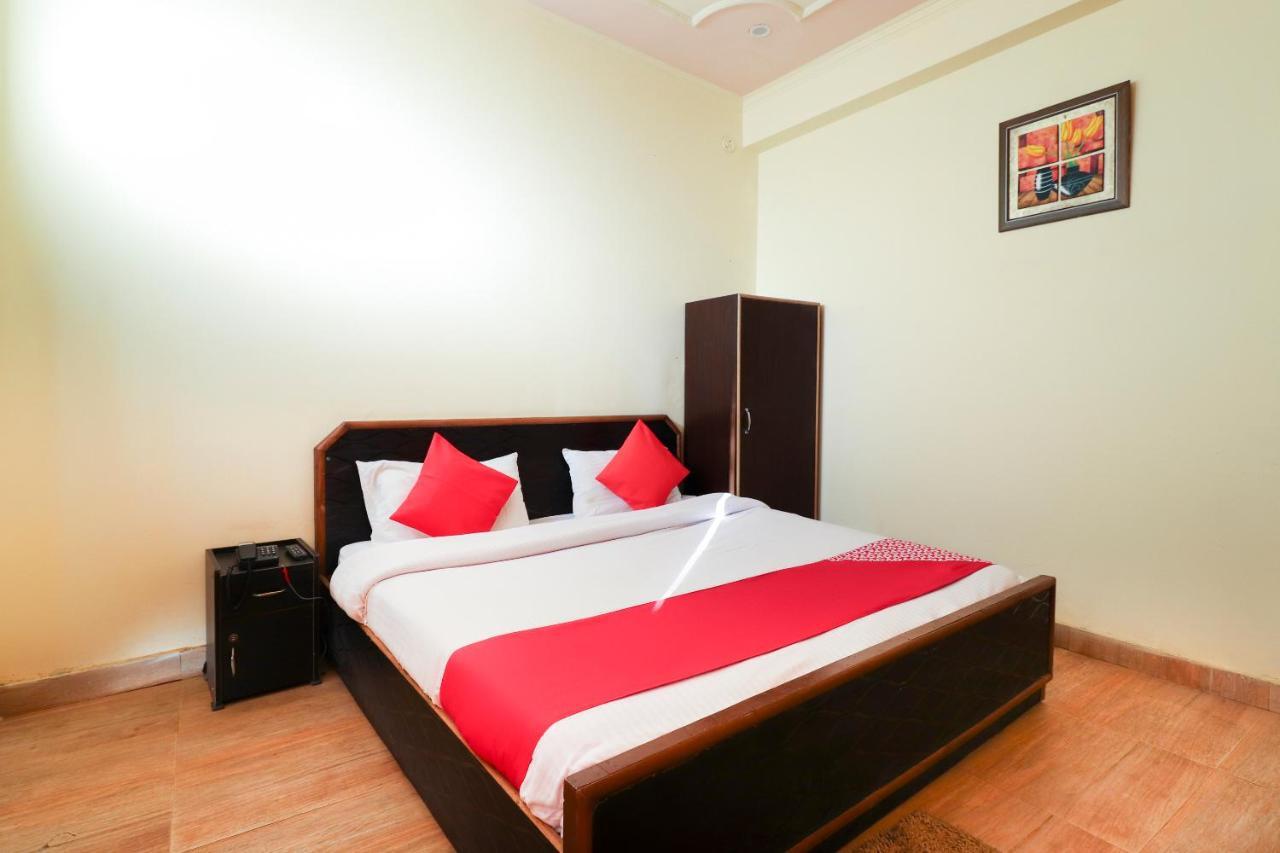 Silver Dew Resorts And Restaurant Dhanaulti Exteriér fotografie